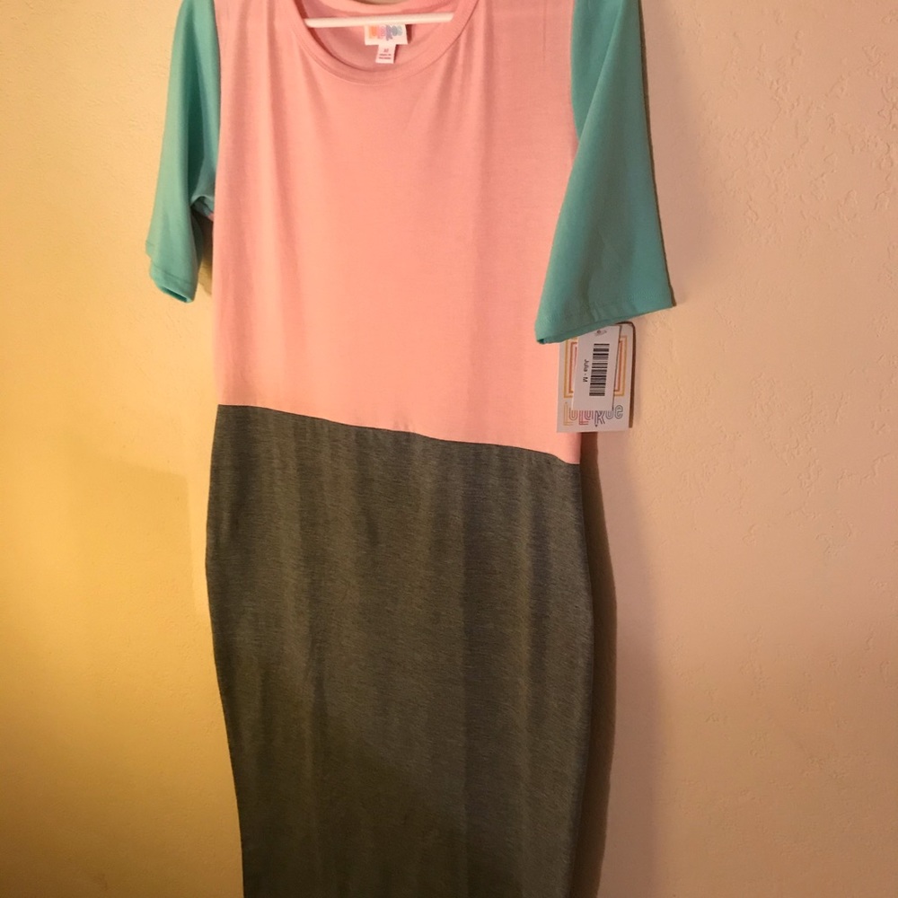 **NEW WITH TAGS** Size medium LuLaRoe Julia dress